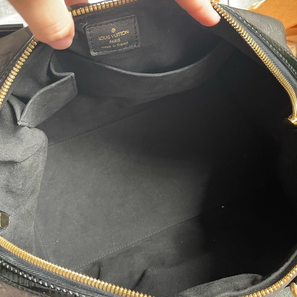 Louis Vuitton Grey Embossed Leather Stephen Bag - Picture 6 of 13